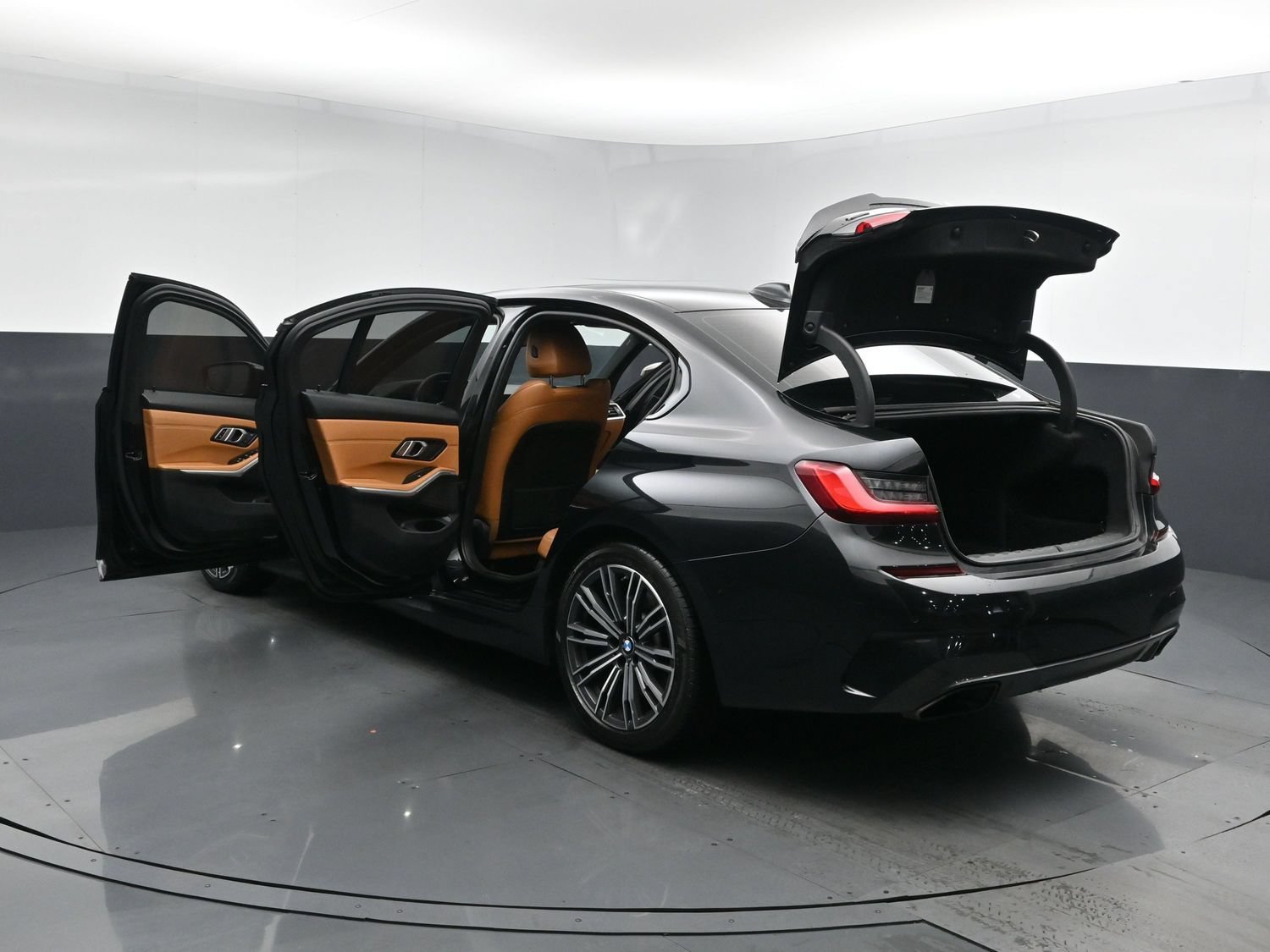 Used 2020 Black Sapphire Metallic BMW M340i xDrive image 27