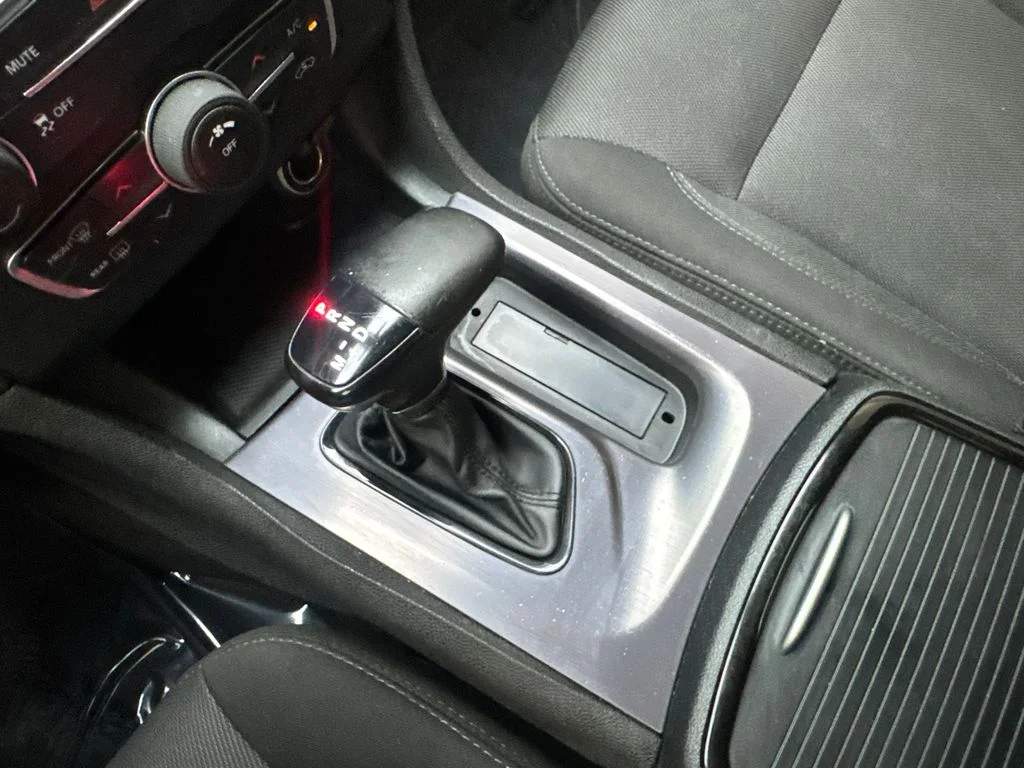 Used 2018 Gray Dodge SXT image 68