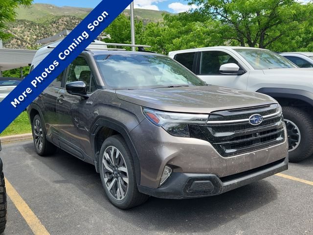 2025 Subaru Forester Touring Hybrid's photo