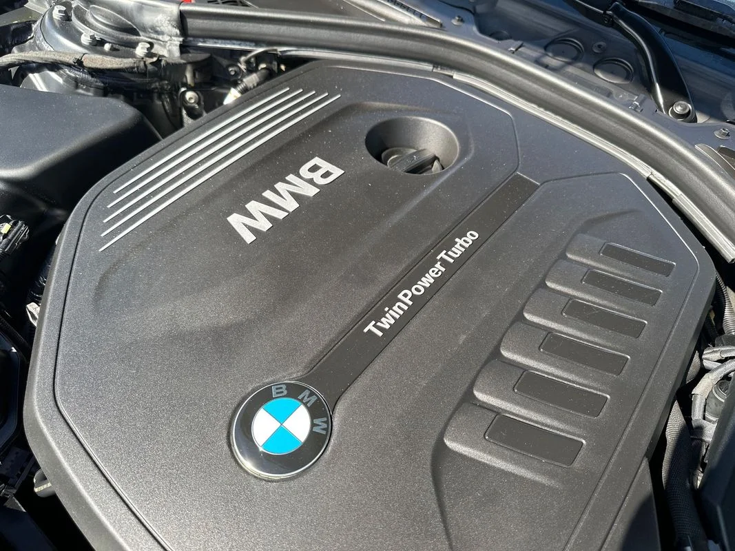 Used 2017 Black BMW xDrive image 10