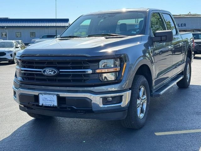 Used 2025 Carbonized Gray Metallic Ford XLT image 8