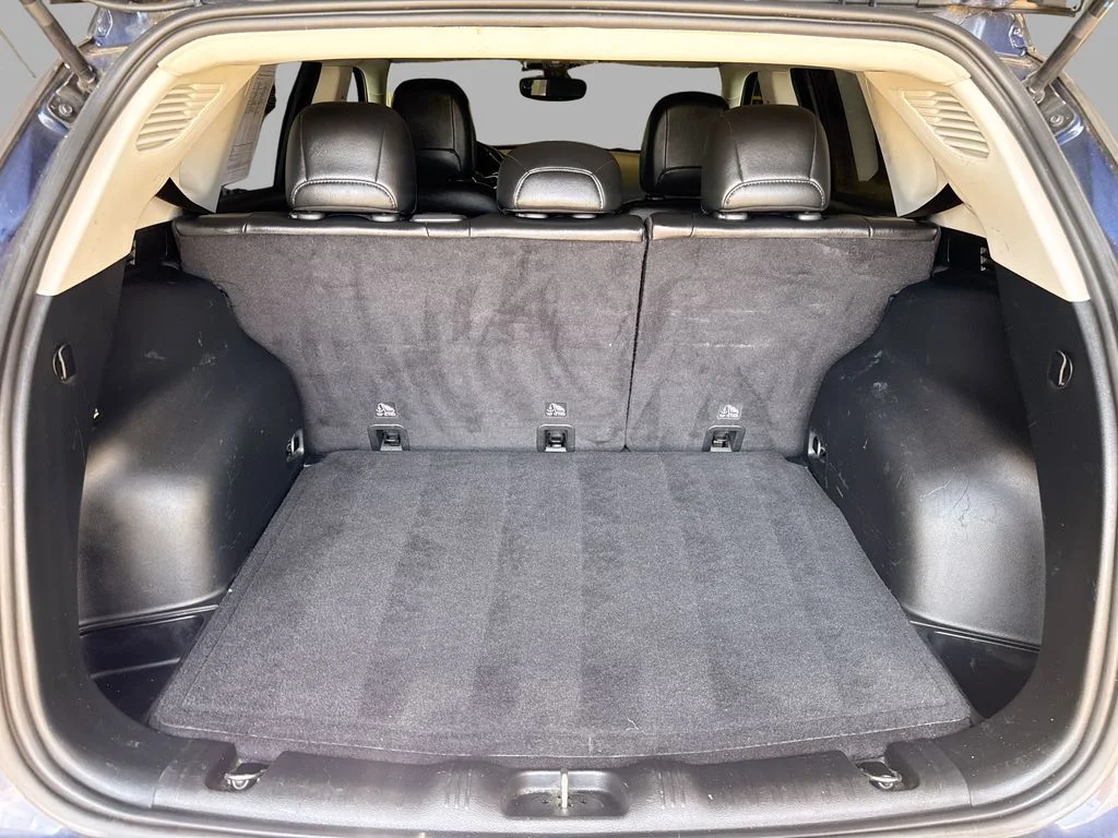 Used 2019 Blue Jeep Trailhawk image 7