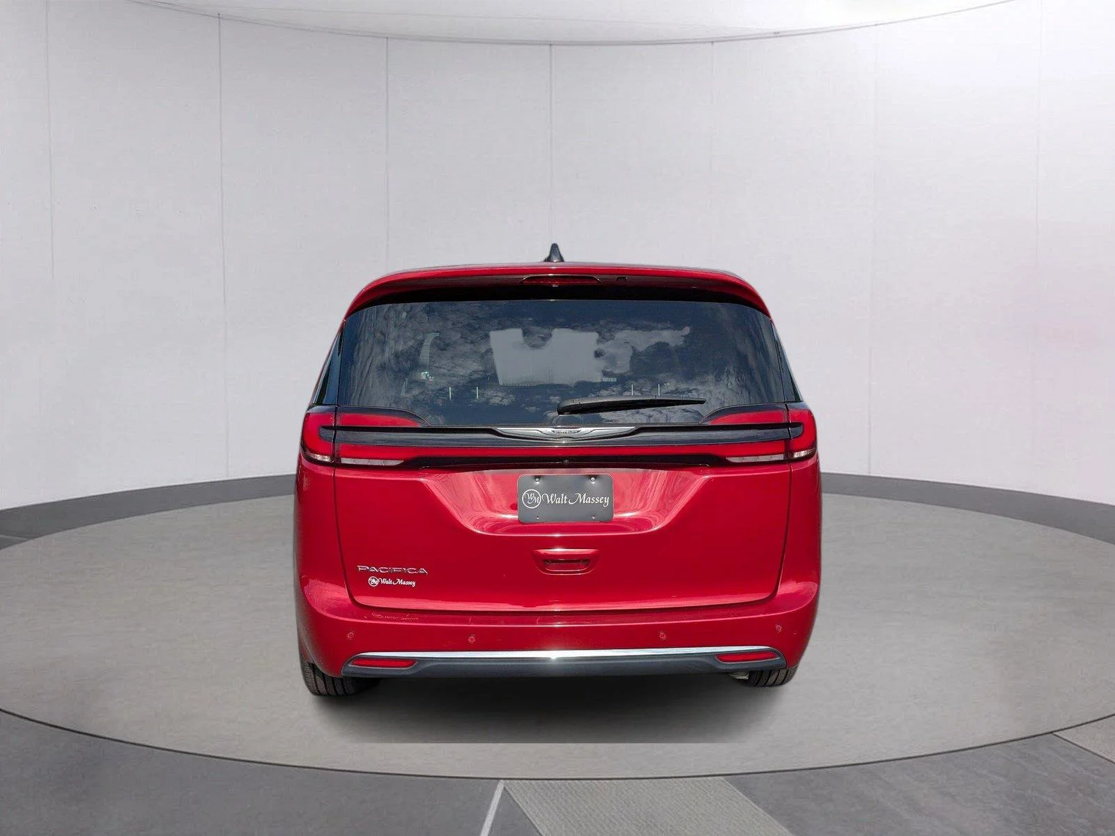 Used 2024 Red Hot Pearlcoat Chrysler Touring L image 6