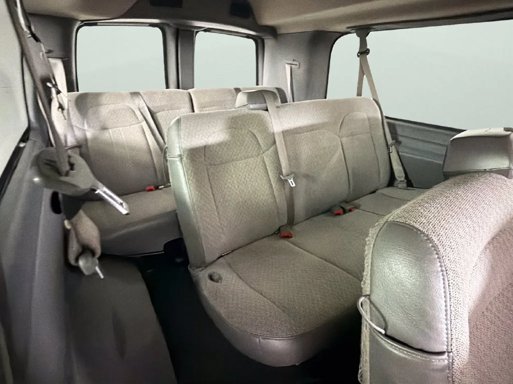Used 2024 Summit White Chevrolet 1LT image 29