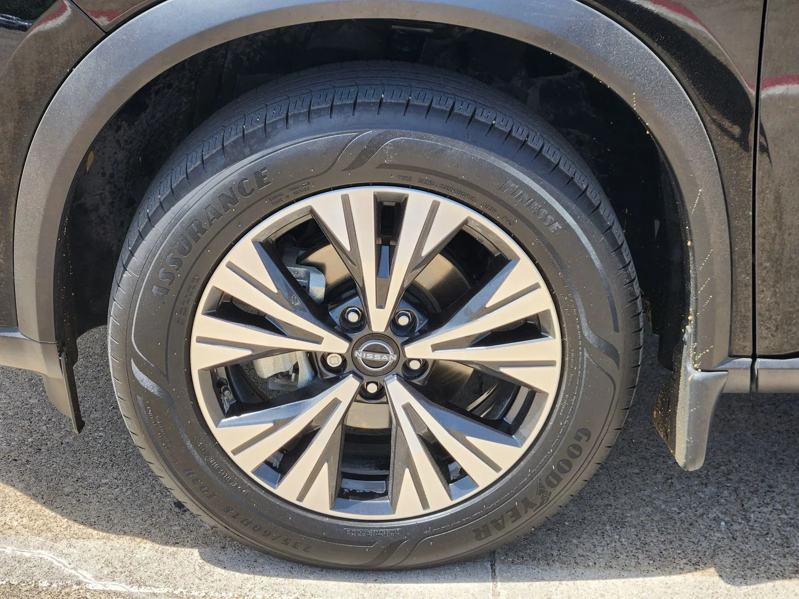 Used 2023 Black Nissan SV image 9