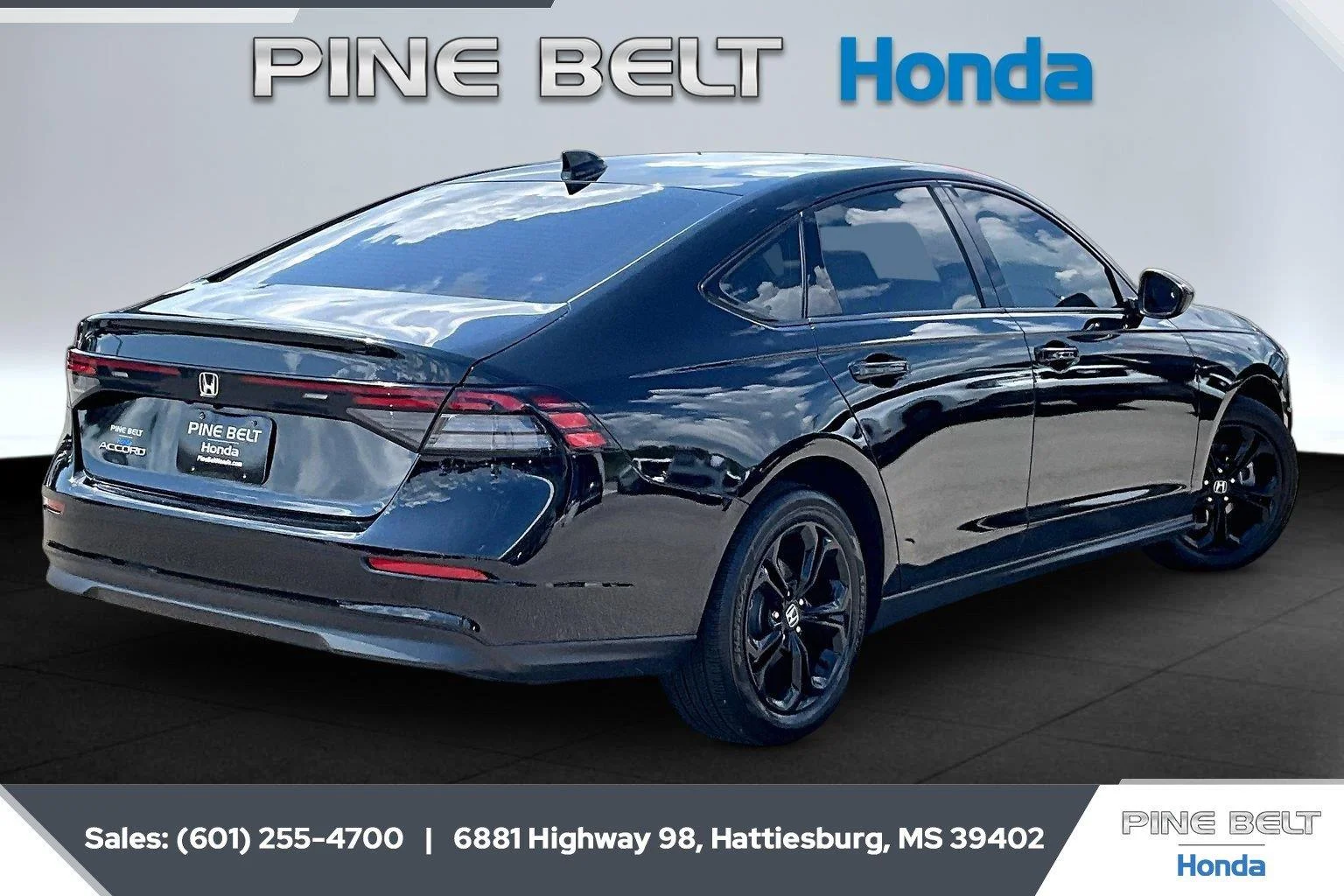 Used 2025 Crystal Black Pearl honda SE CVT image 11