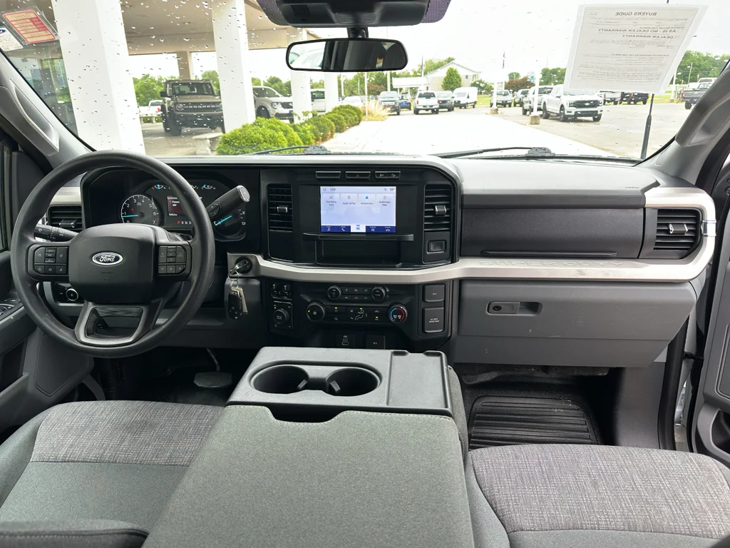 Used 2024 Oxford White Ford XLT image 12