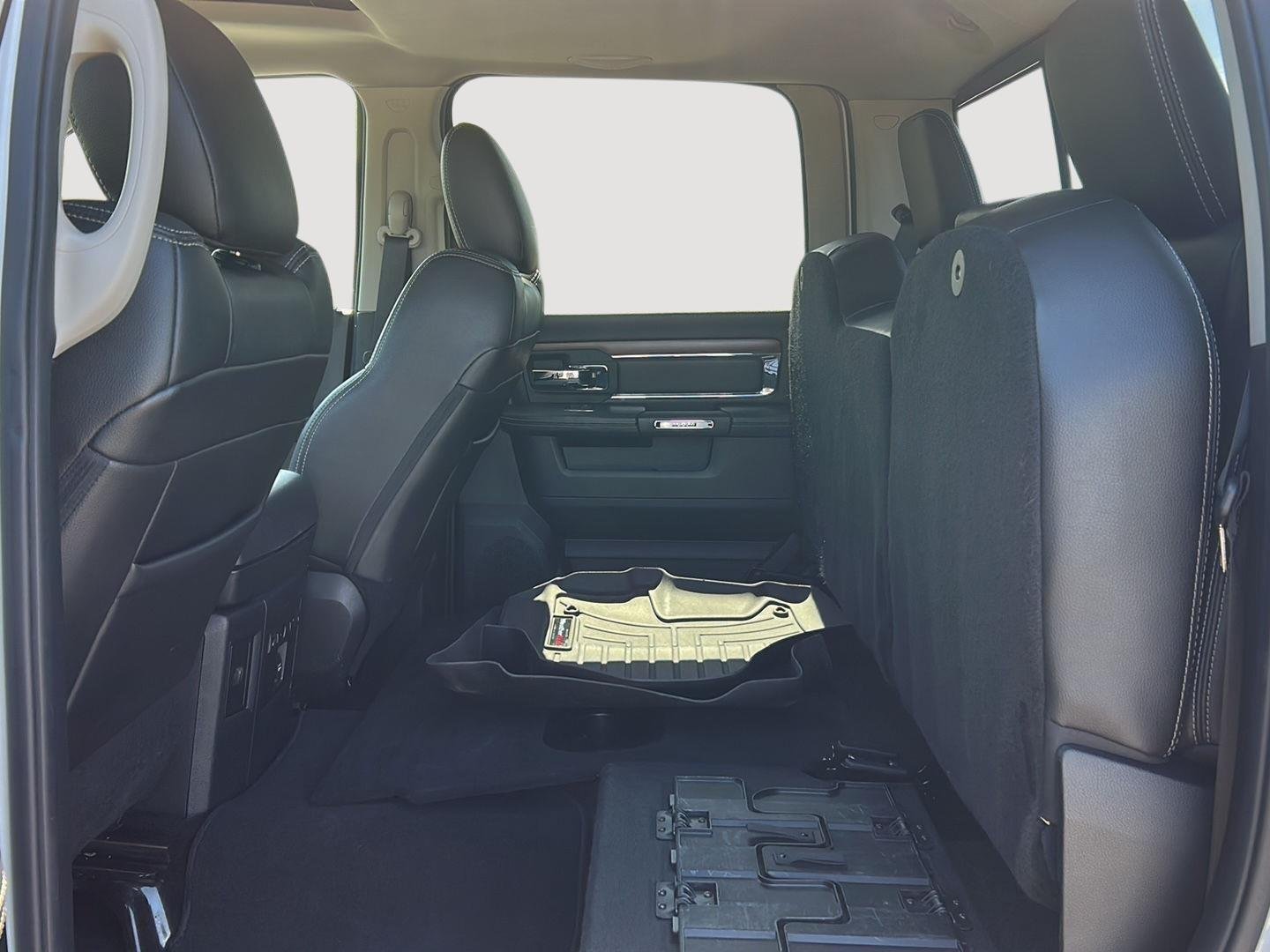 Used 2015 Bright White Clearcoat Ram Laramie image 21