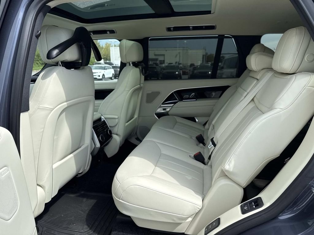 New 2026 Varesine Blue Land Rover SE 7 Seats image 16