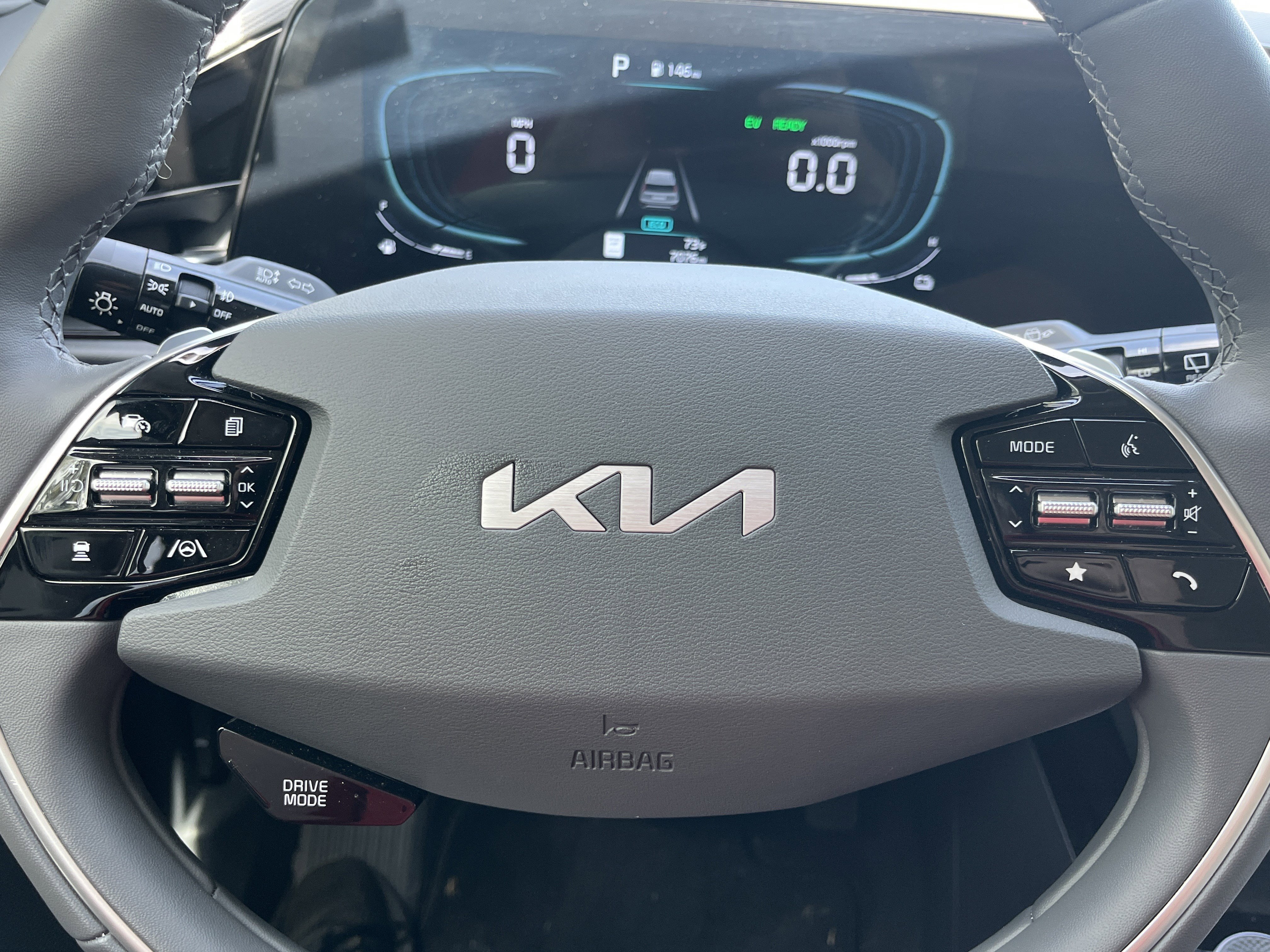 Used 2025 Aurora Black Pearl Kia SX image 11