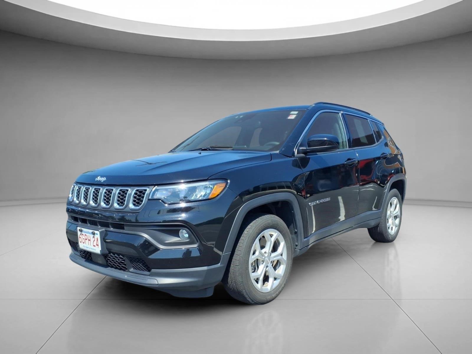 Used 2024 Diamond Black Crystal Pearlcoat Jeep Latitude image 1