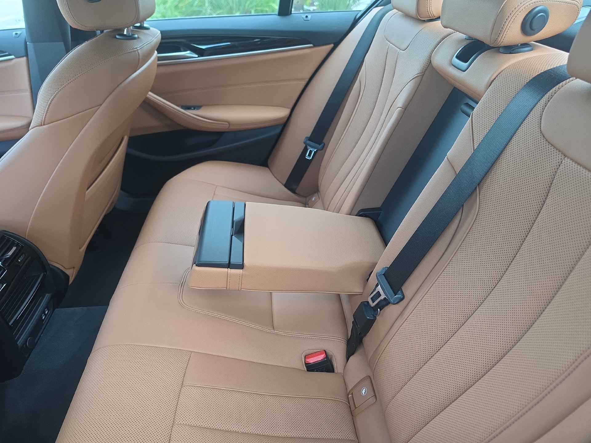 2023 BMW 5 Series 530i - Photo 8