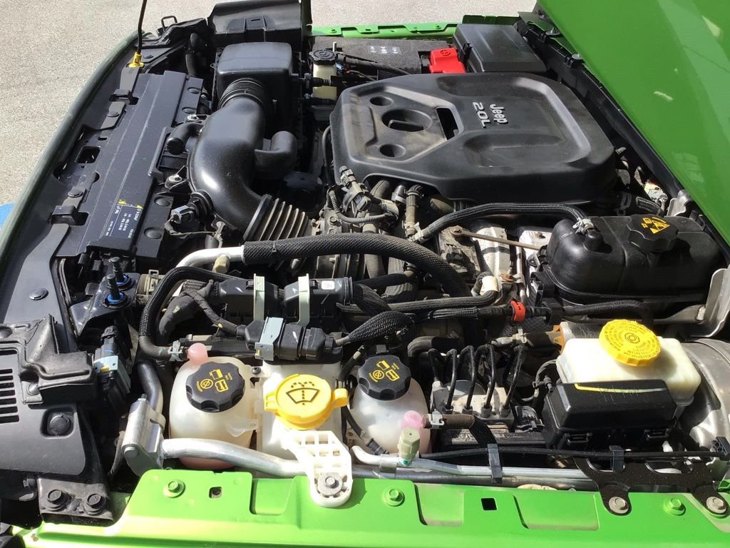 Used 2018 Green Jeep Unlimited Sport S image 39