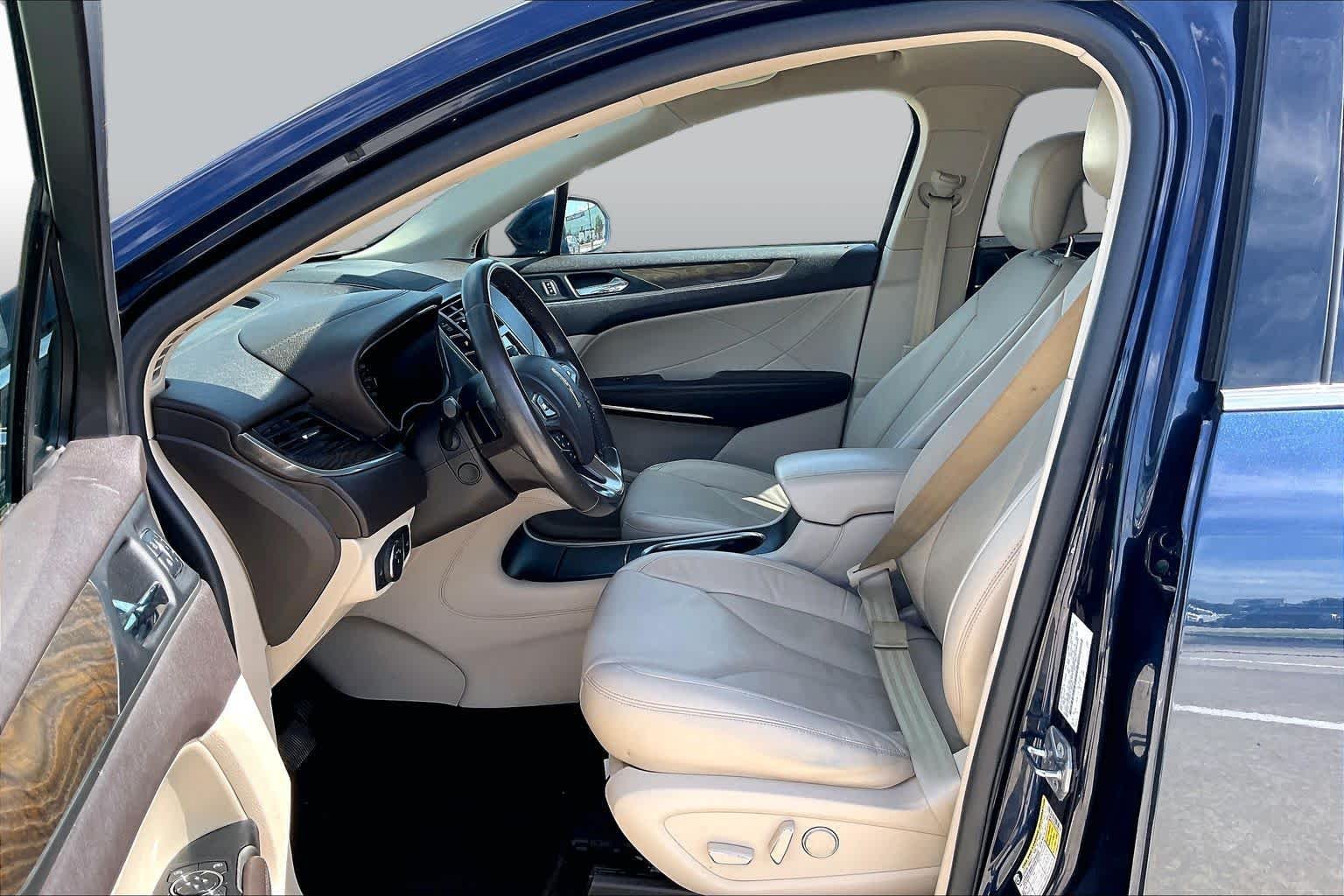 Pre-Owned 2017 Lincoln MKC Reserve