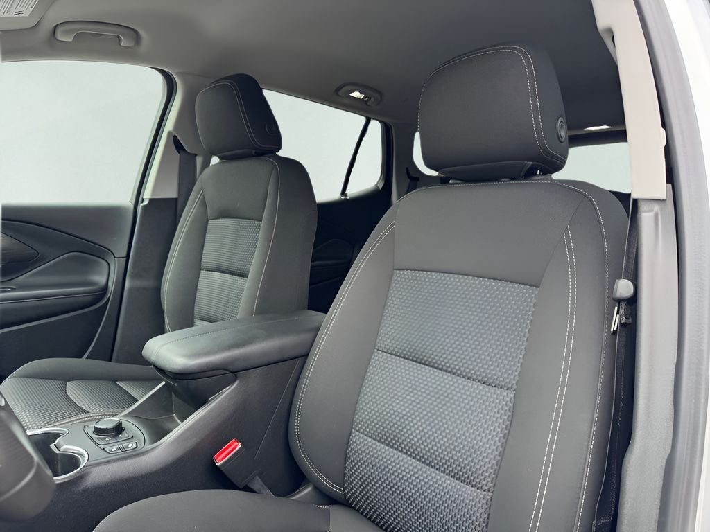 Used 2022 Silver GMC SLE image 12