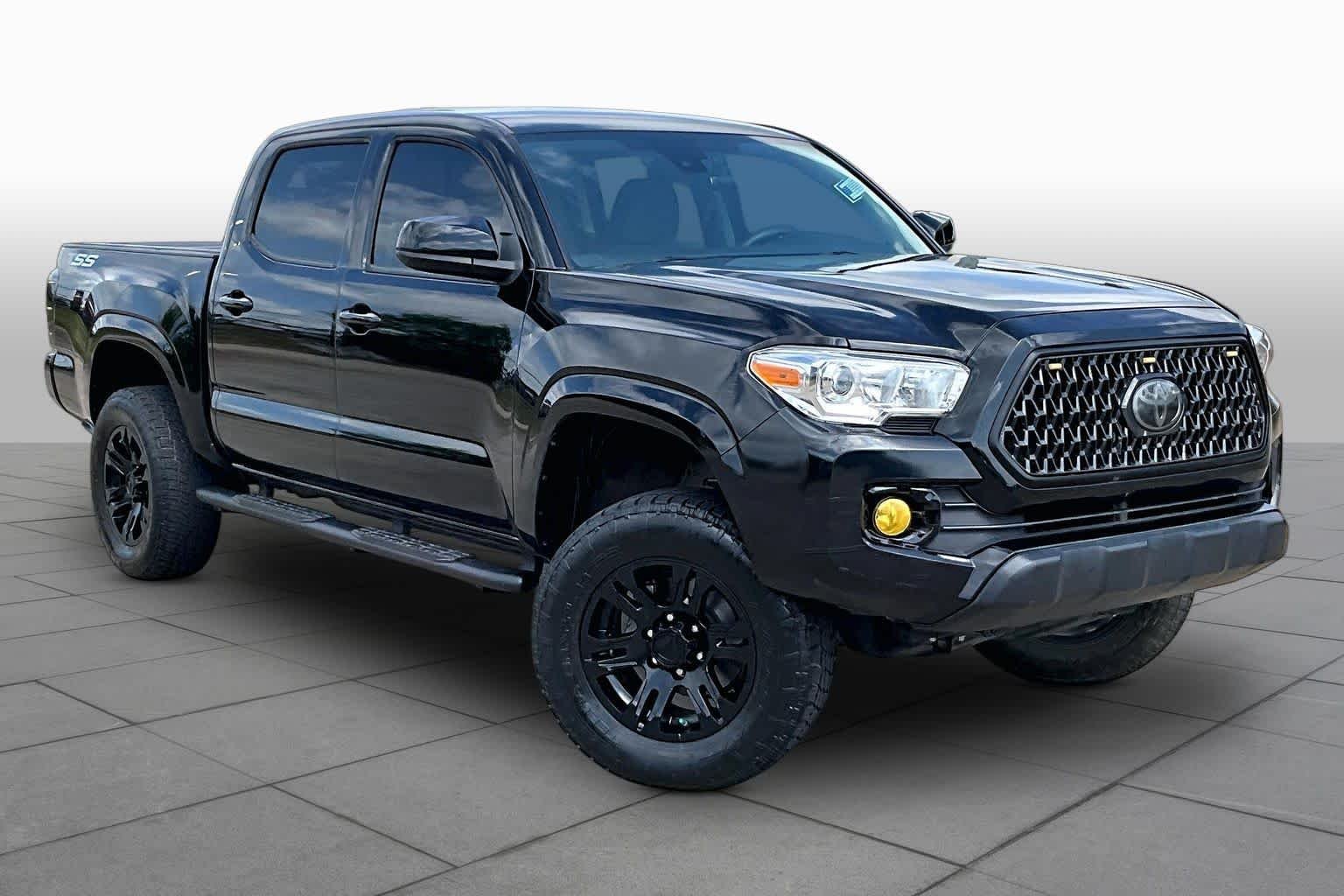Used 2022 Midnight Black Metallic Toyota SR image 3