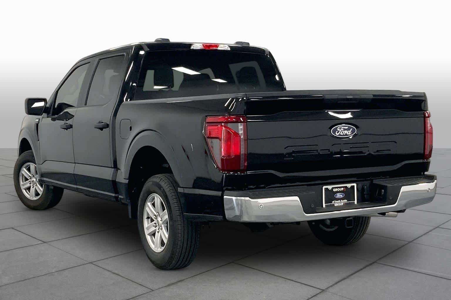 New 2026 Agate Black Metallic Ford XL image 11