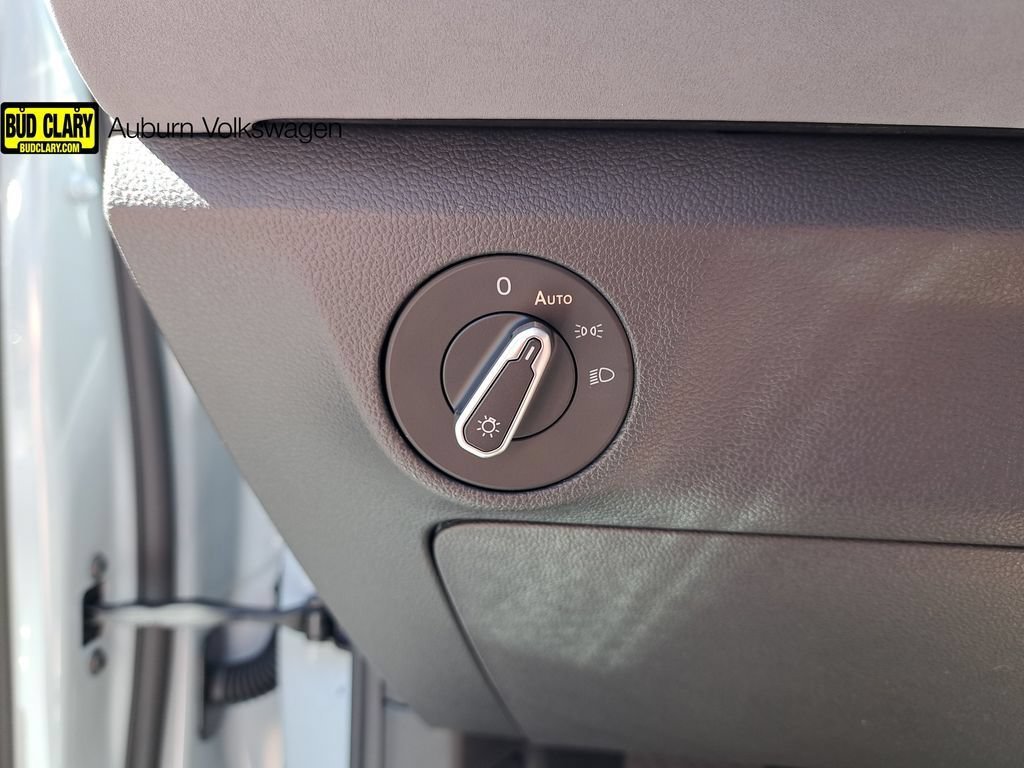 New 2026 Gray Volkswagen 1.5T SE image 12