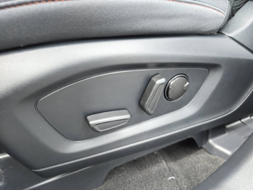 Used 2025 Blue Ford Active image 31