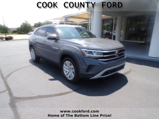 Used 2021 Pure Gray Volkswagen 2.0T SE w/Technology image 1