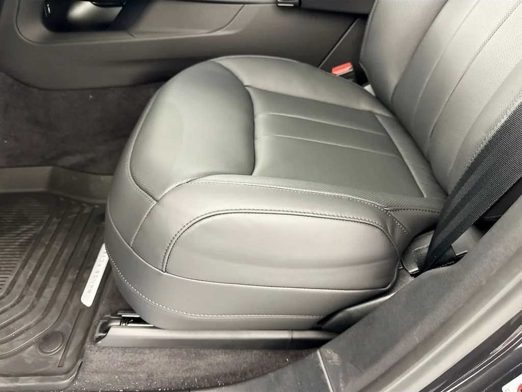 New 2026 Carpathian Grey Land Rover SE image 20