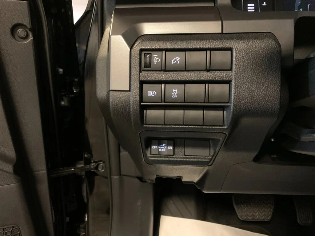 Used 2025 Black Toyota SR5 image 33