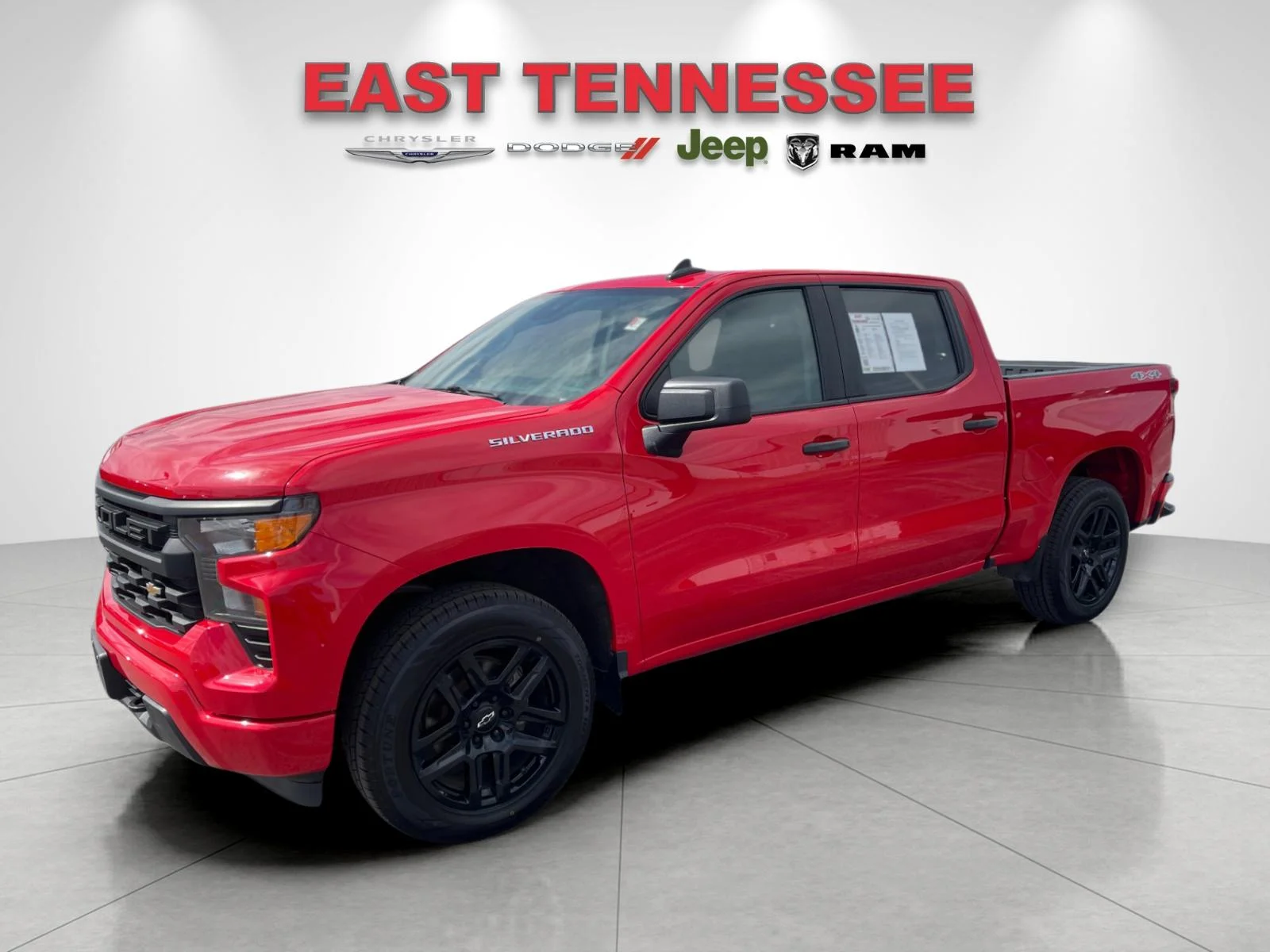 Used 2023 Red Chevrolet Custom image 7