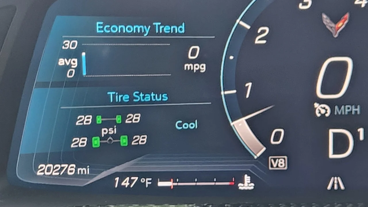 Used 2021 SHADOW GRAY METALLIC Chevrolet 2LT image 21