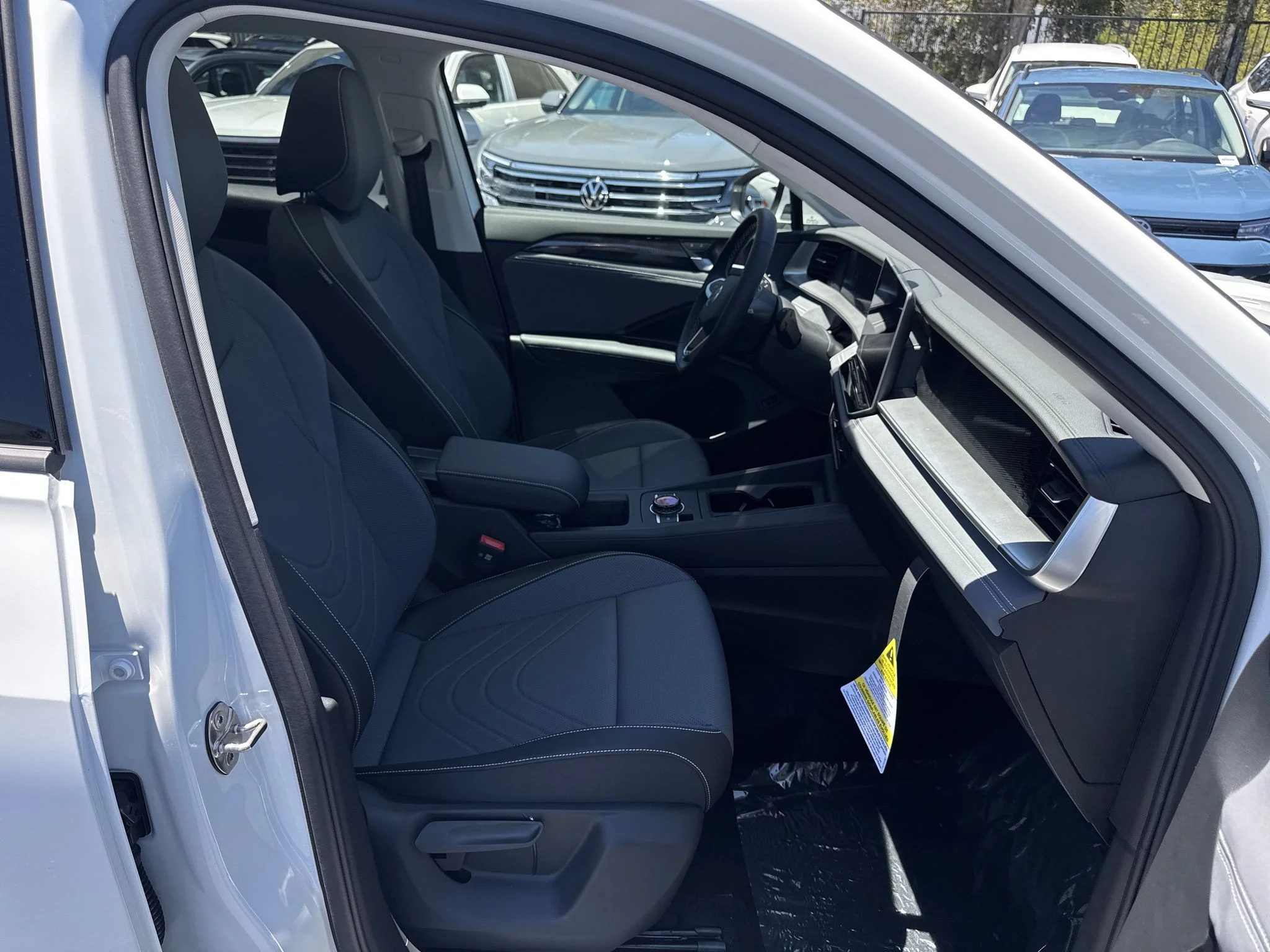 New 2026 Pure White Volkswagen SE image 19