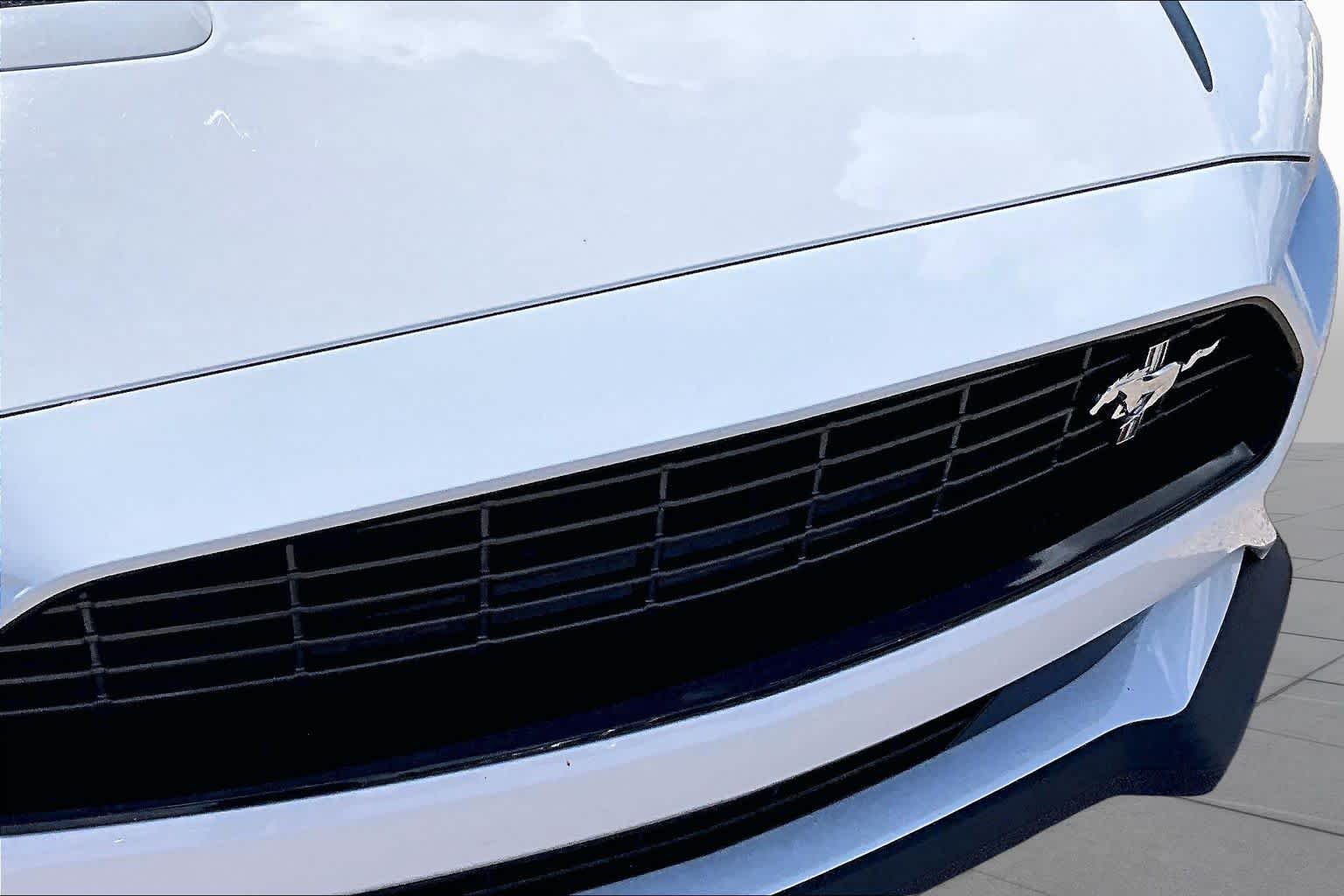 Used 2020 Oxford White Ford EcoBoost image 26