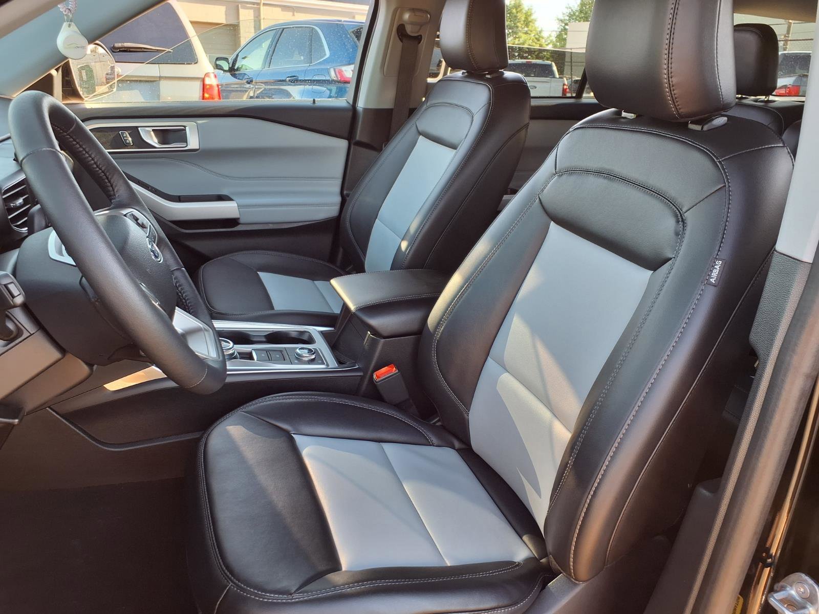 Certified Used 2024 Agate Black Metallic Ford XLT image 4