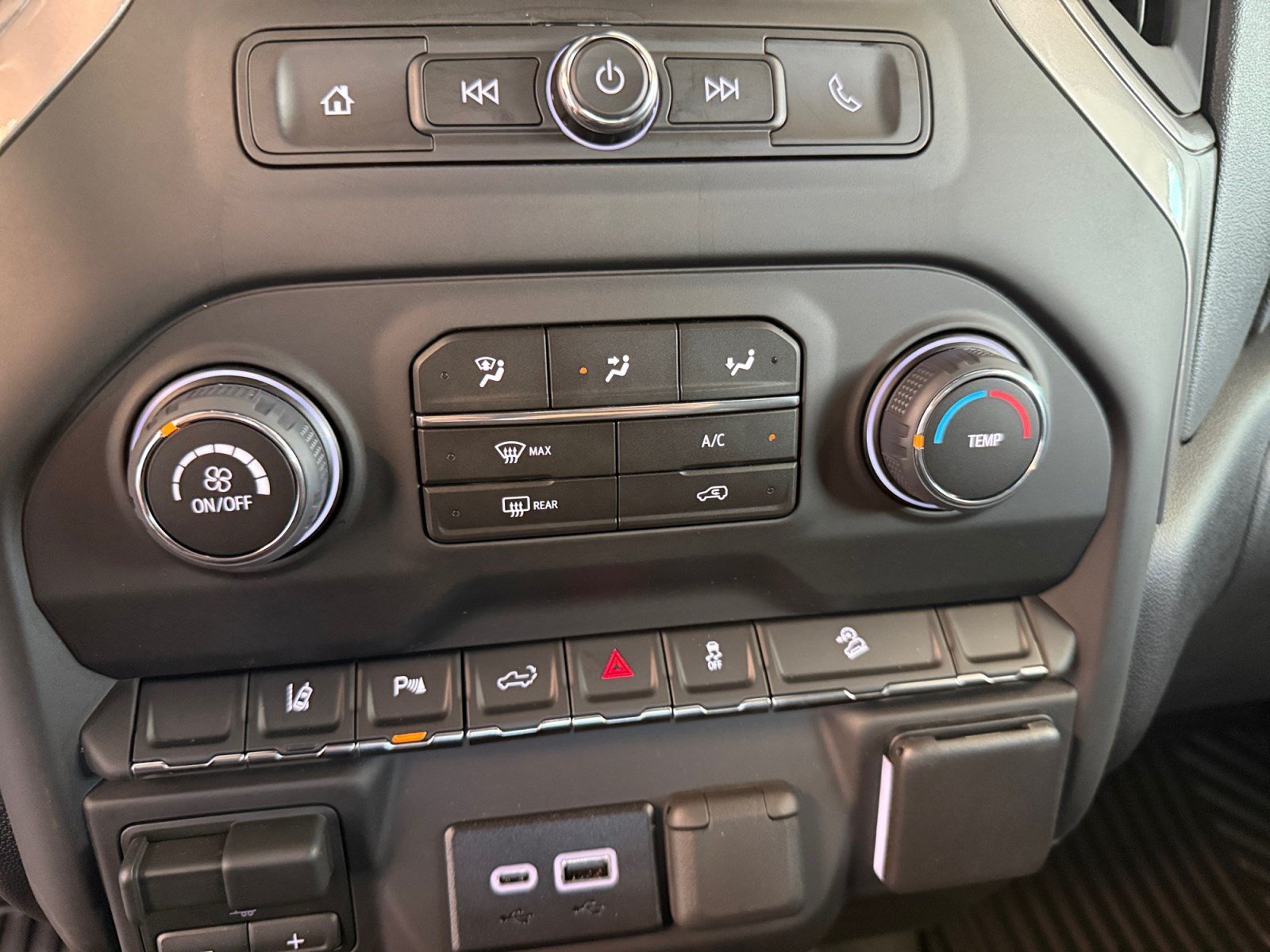 2026 Chevrolet Silverado 2500 HD Custom - Photo 28
