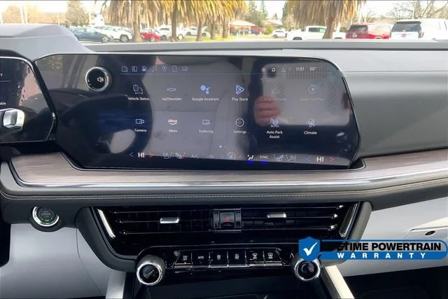 2025 Chevrolet Suburban Premier - Photo 8
