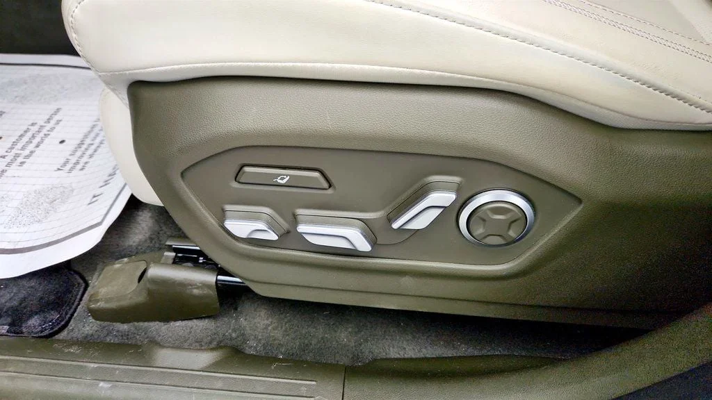 Used 2025 Serenity White Hyundai Calligraphy AWD image 12