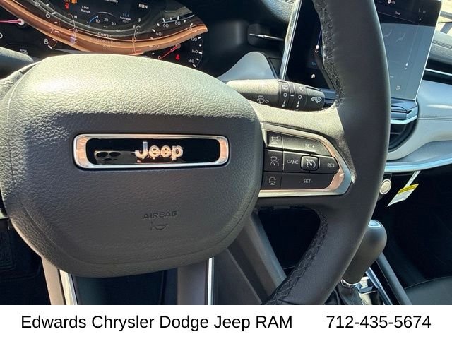 New 2026 Bright White Clear-Coat Exterior Paint Jeep Limited image 19