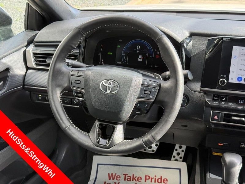 Certified Used 2025 Ice Toyota SE image 14