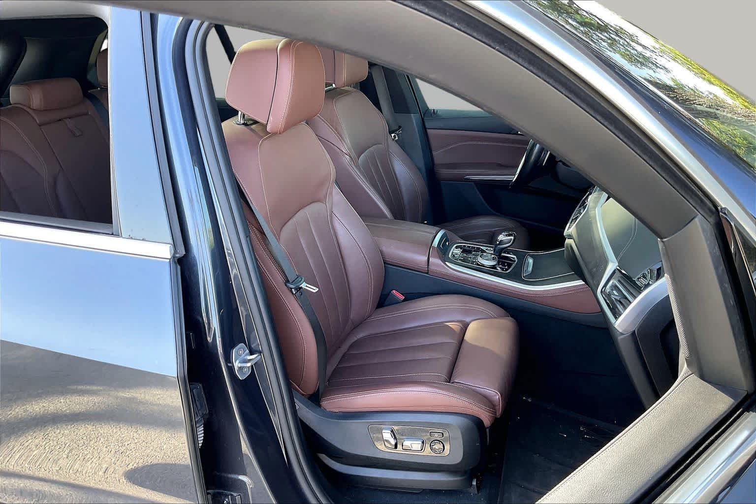 Used 2020 Arctic Gray Metallic BMW xDrive40i image 8