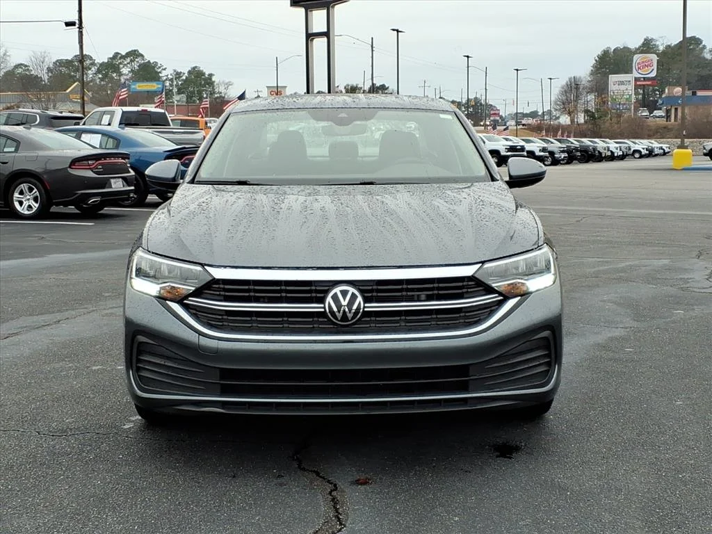 Used 2024 Volkswagen Jetta SE with VIN 3VWEM7BU5RM049351 for sale in Rockingham, NC