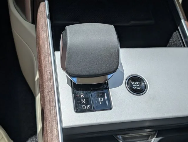 Used 2024 Gold Land Rover SE image 28