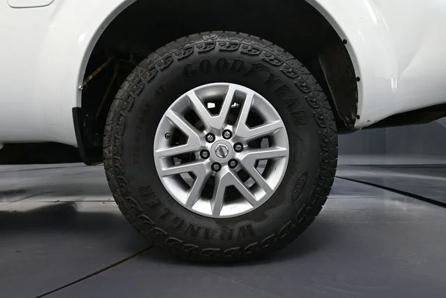 2014 Nissan Frontier SV - Photo 11