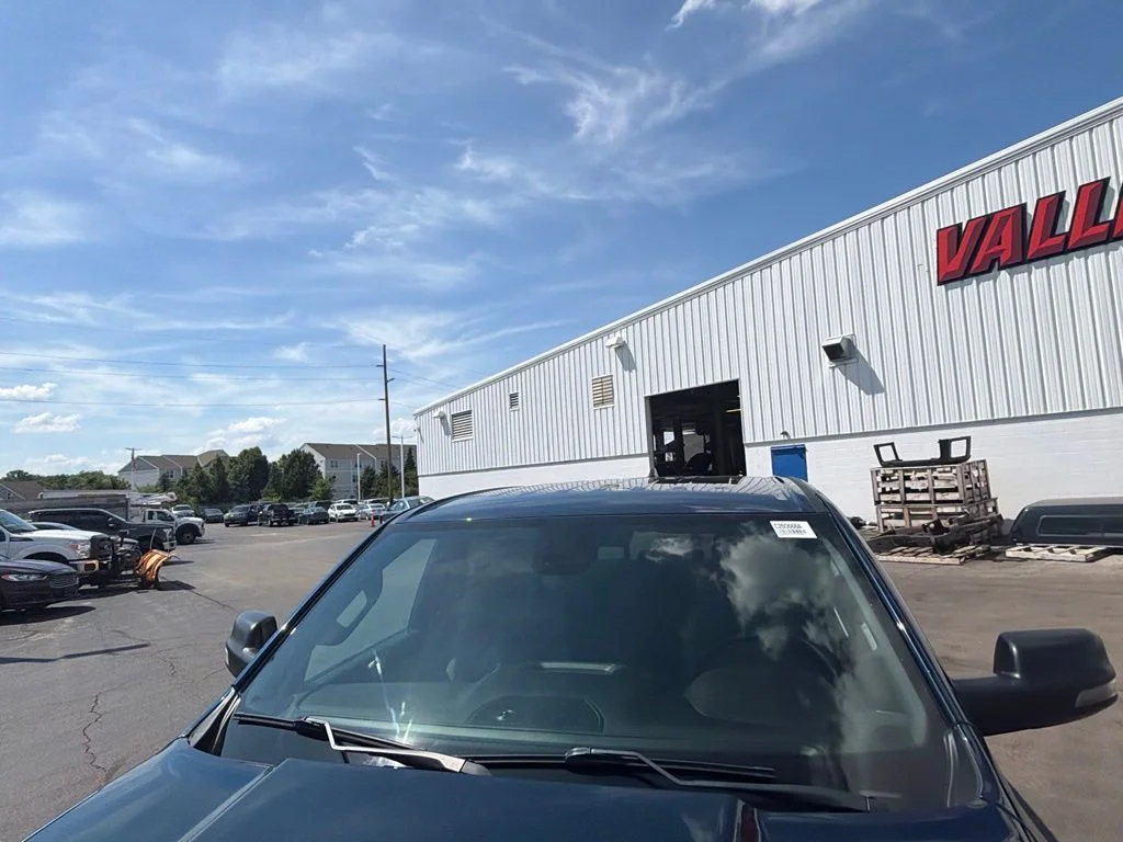 Used 2023 Blue Ram Big Horn/Lone Star image 18