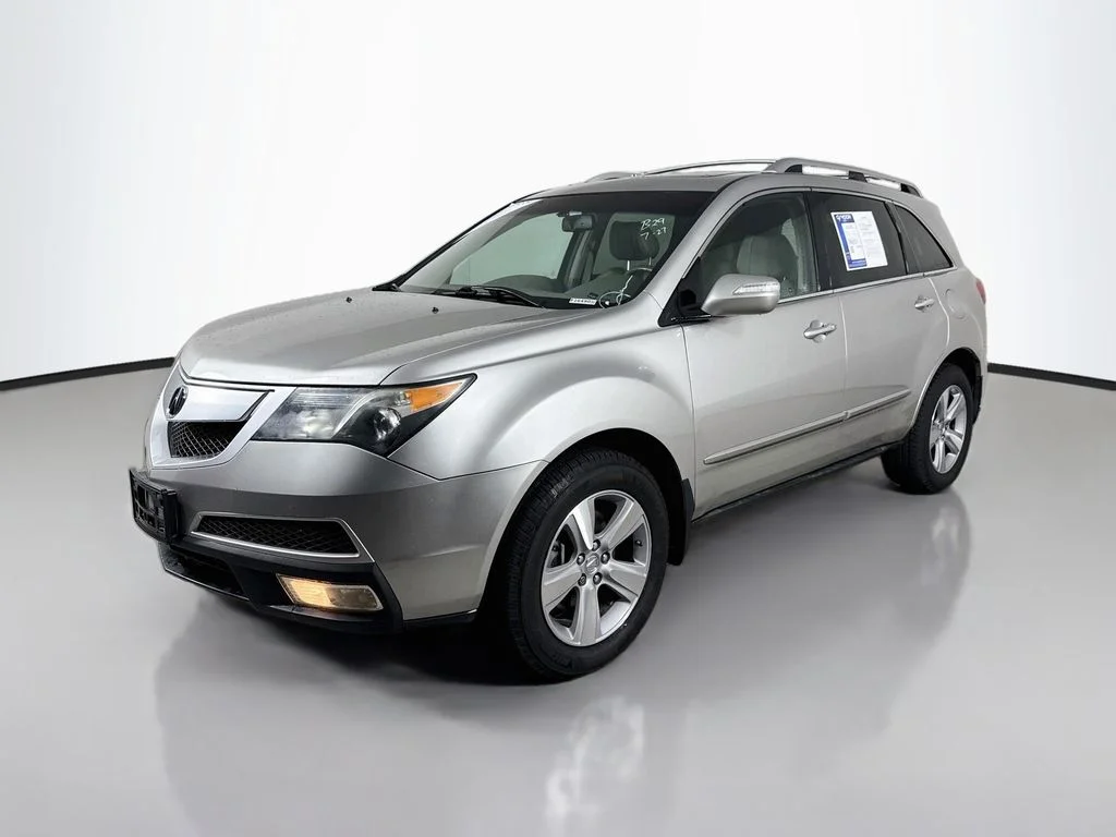 Used 2011 Silver Acura Tech/Entertainment Pkg image 9