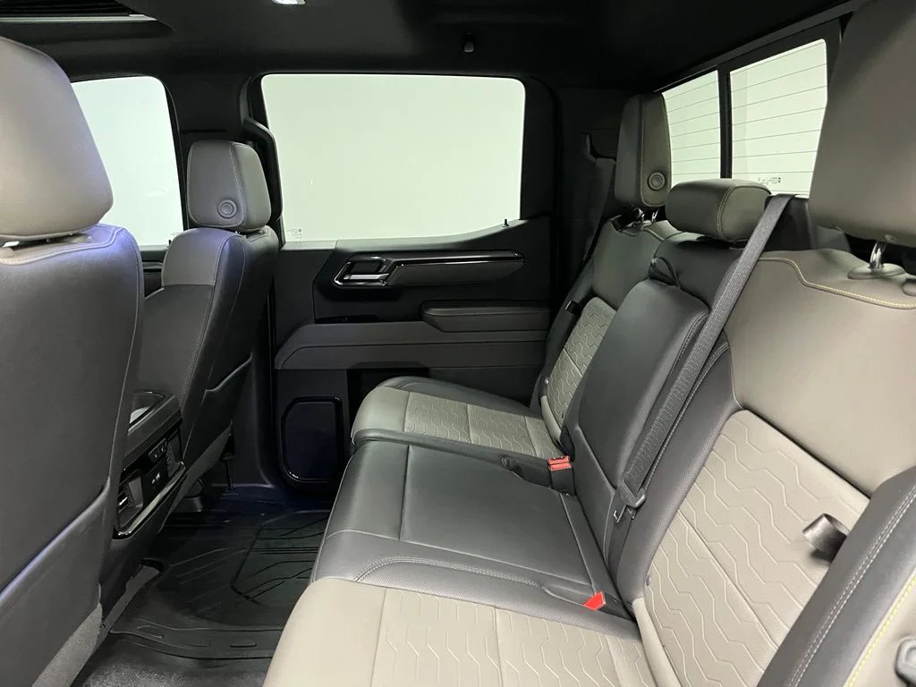 Used 2022 Blue Chevrolet ZR2 image 43