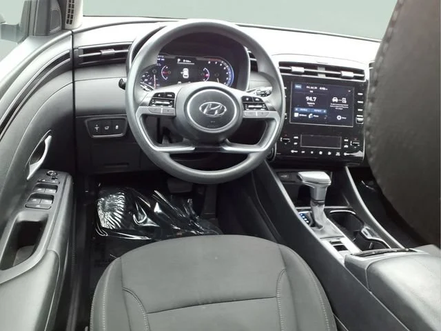 Used 2024  Hyundai SEL image 4