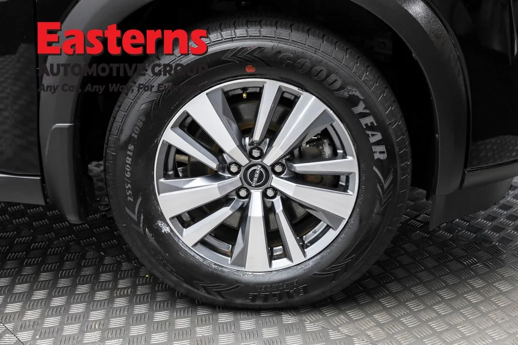 Used 2022 Black Nissan SL image 33