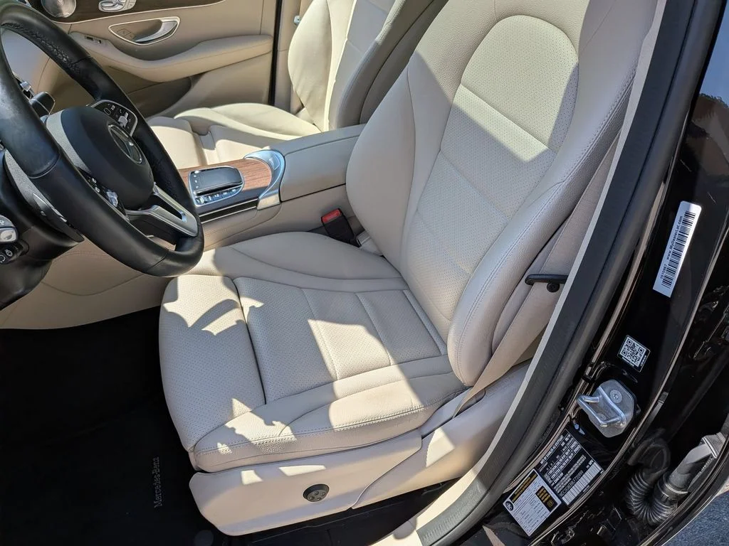Used 2020 Black Mercedes-Benz GLC 300 image 29