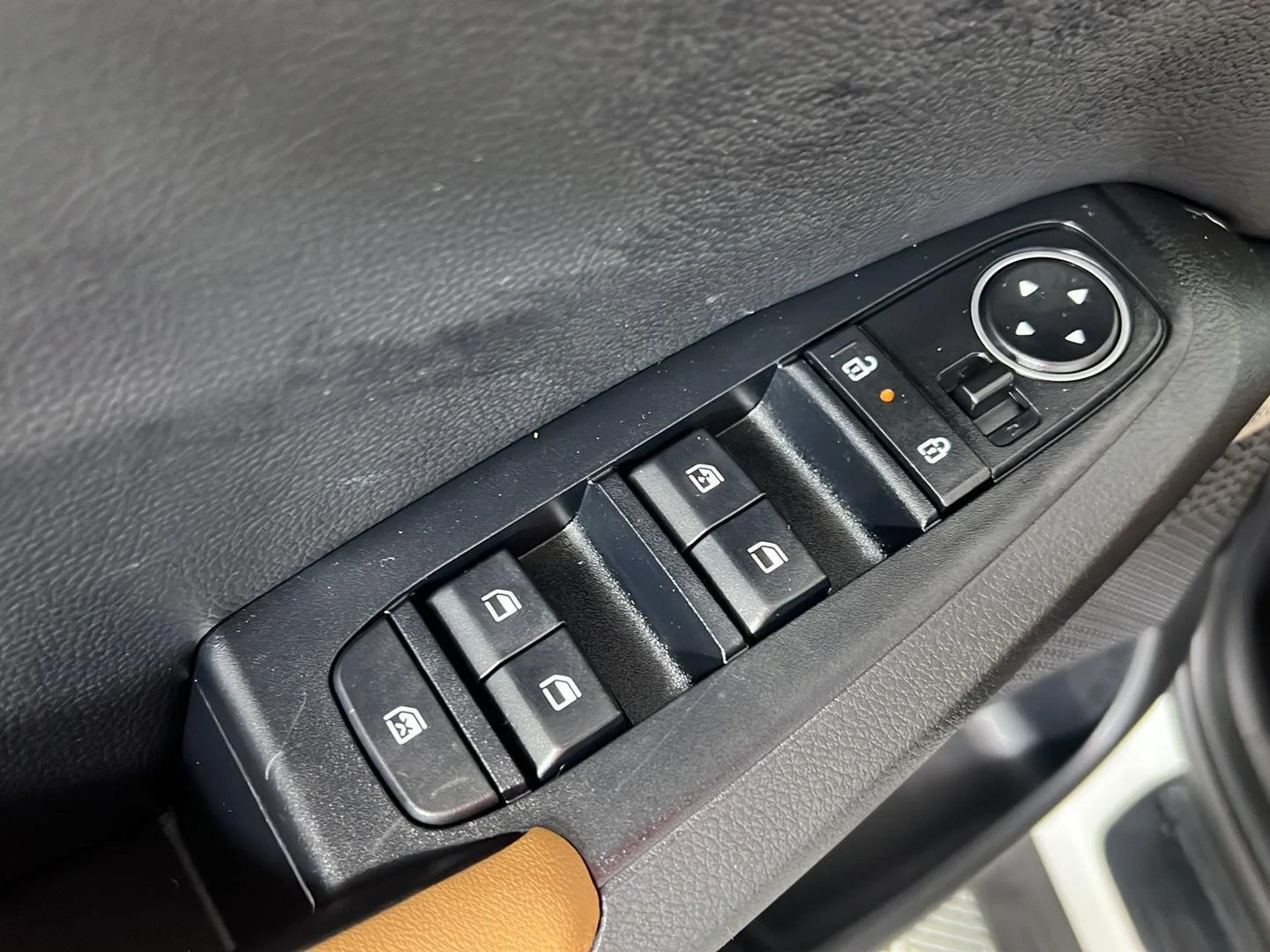 Used 2024  Kia SX image 13