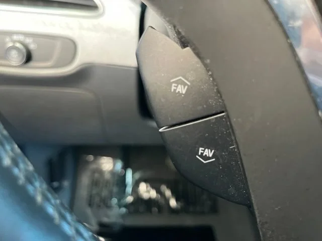 Used 2021 Silver Ice Metallic Chevrolet Premier image 24