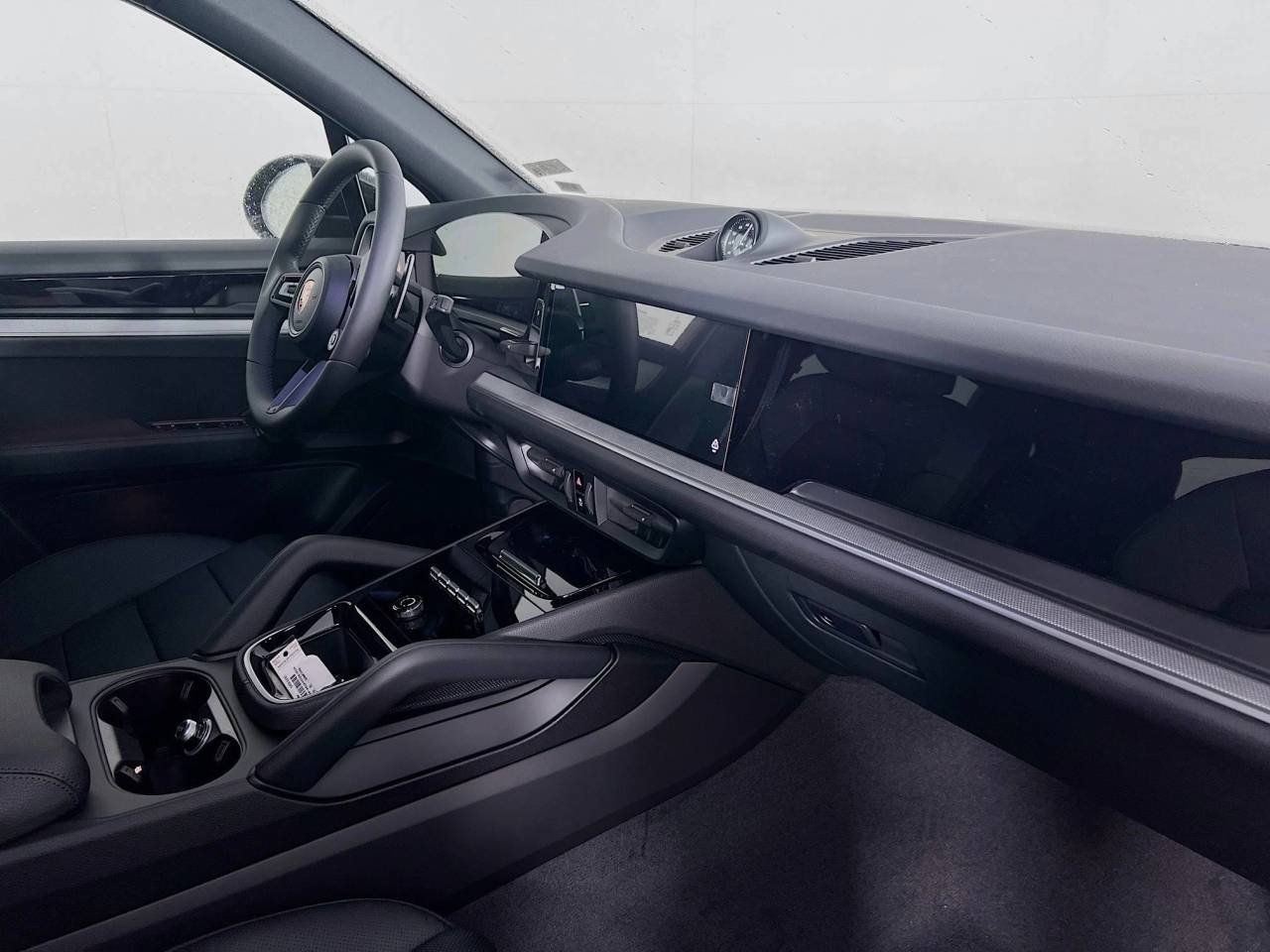 New 2026 Chromite Black Metallic Porsche E-Hybrid image 31