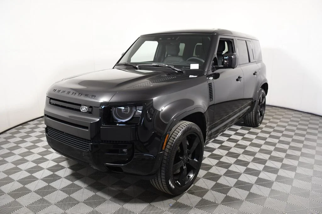 2026 Land Rover Defender 110 X-Dynamic SE P500's photo